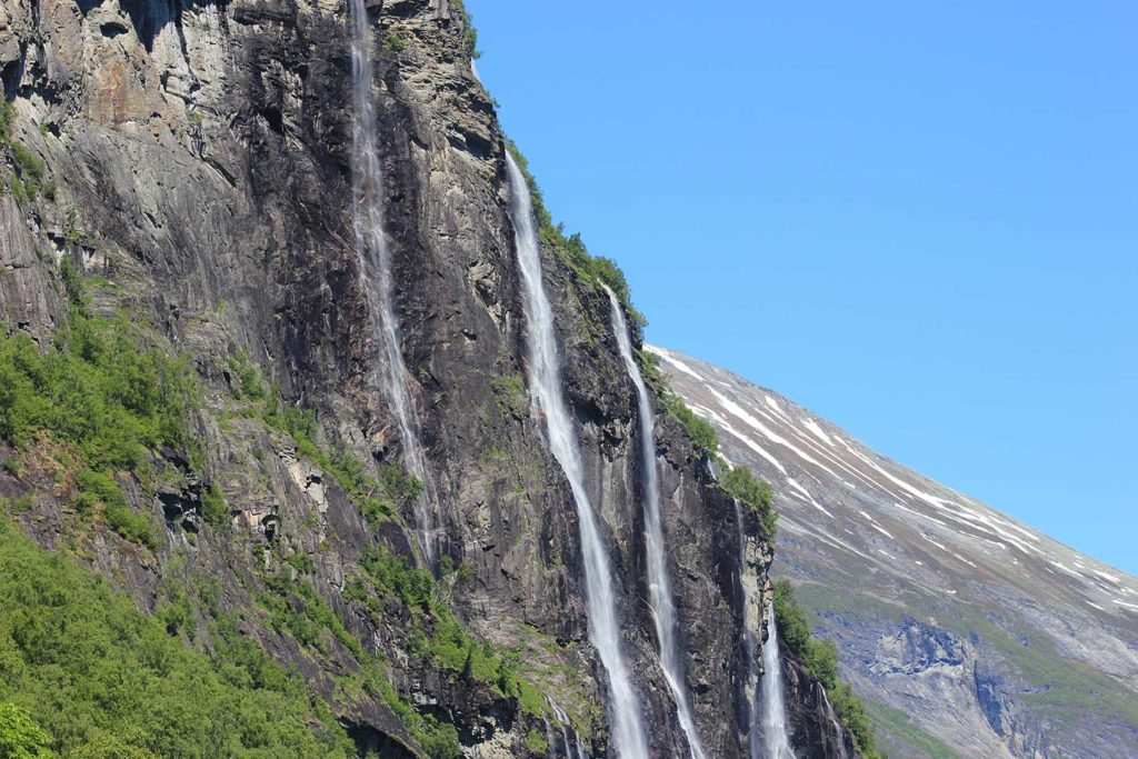 Geiranger båt: Slående vakker natur fra første rad